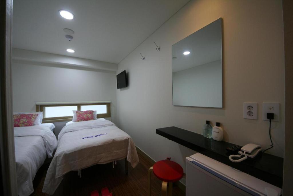 Star Guest House Seoul Exterior photo